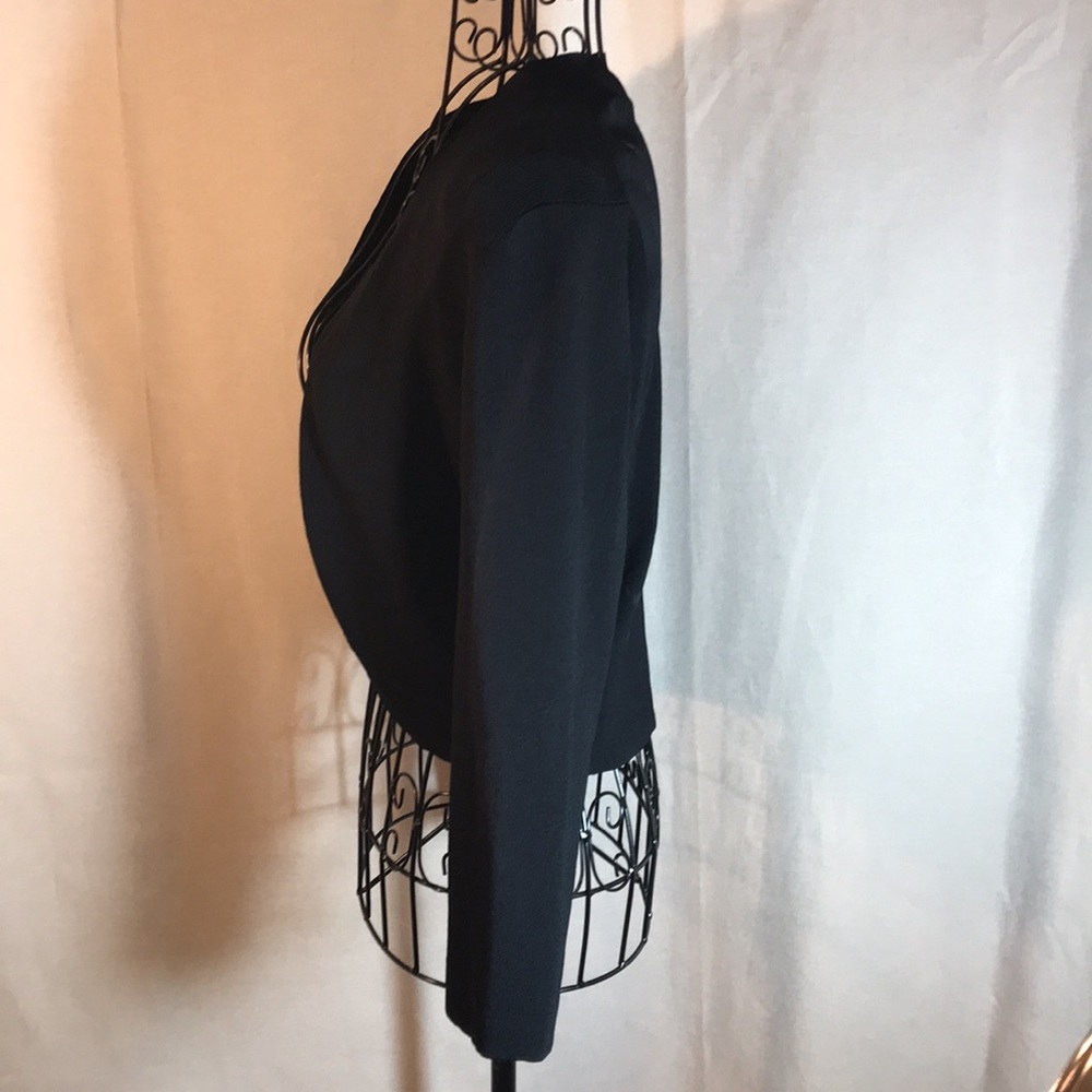 Spence  black shrug.  Med - Picture 2 of 5